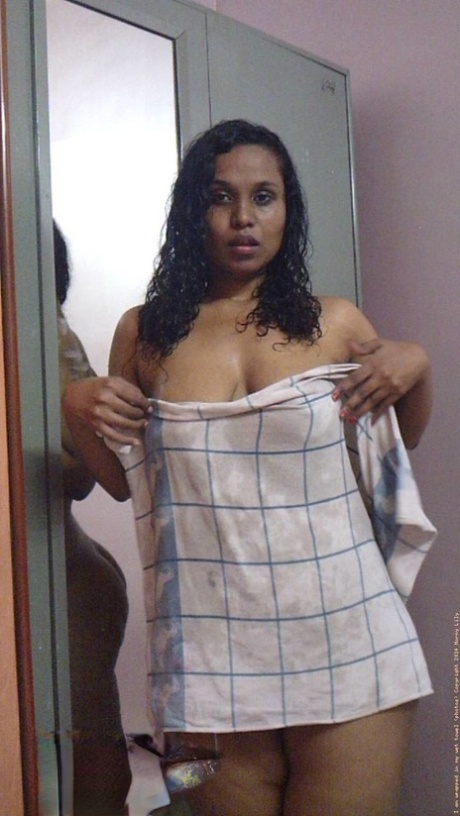 Natural East Indian Pussy - Free Indian Mature Pictures - IdealMature.com